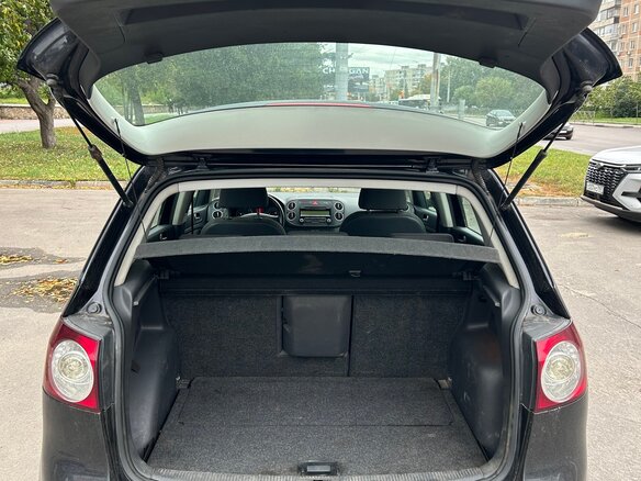 2008 Volkswagen Golf Plus I, чёрный - вид 10