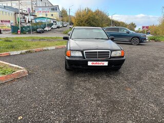 1997 Mercedes-Benz C-Класс 180 I (W202) Рестайлинг, чёрный, 300000 рублей, вид 3