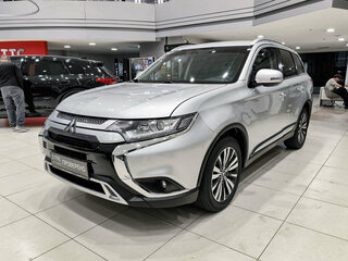 2021 Mitsubishi Outlander III Рестайлинг 3, серебристый, 2690000 рублей, вид 1