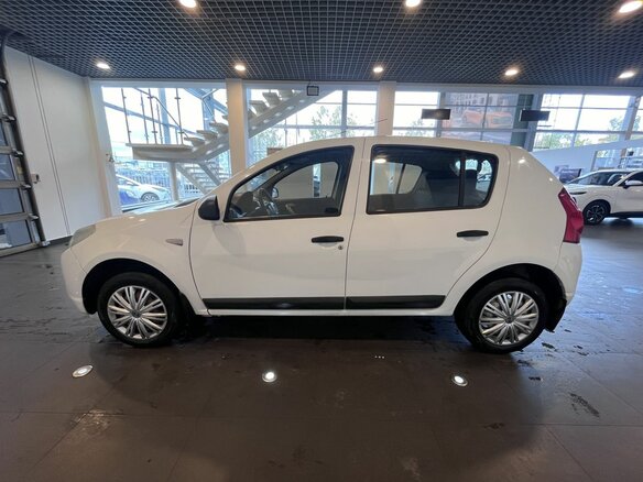 2013 Renault Sandero I, белый, 434000 рублей - вид 5