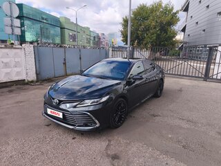 2023 Toyota Camry VIII (XV70) Рестайлинг, чёрный, 2800000 рублей, вид 1
