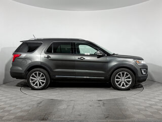 2017 Ford Explorer V Рестайлинг, серый, 2060000 рублей, вид 4