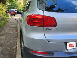 2014 Volkswagen Tiguan I Рестайлинг, серебристый, 1400000 рублей, вид 4