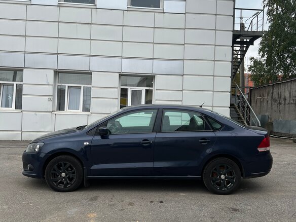 2010 Volkswagen Polo V, синий, 580000 рублей - вид 1