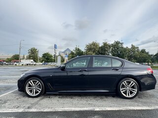 2016 BMW 7 серии 740d xDrive VI (G11/G12), чёрный, 3790000 рублей, вид 5