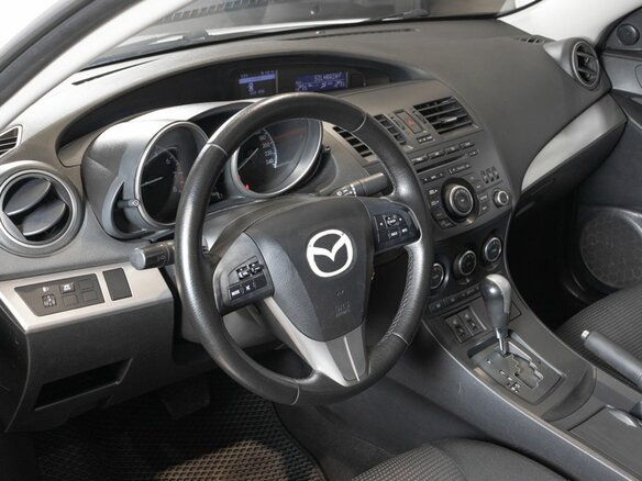 2012 Mazda 3 II (BL) Рестайлинг, белый, 831000 рублей - вид 4