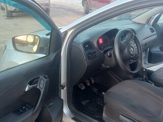 2013 Volkswagen Polo V, серебристый, 920000 рублей, вид 5