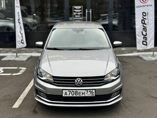 2017 Volkswagen Polo V Рестайлинг, серебристый, 1270000 рублей, вид 2
