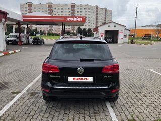 2012 Volkswagen Touareg II, чёрный, 2200000 рублей, вид 4