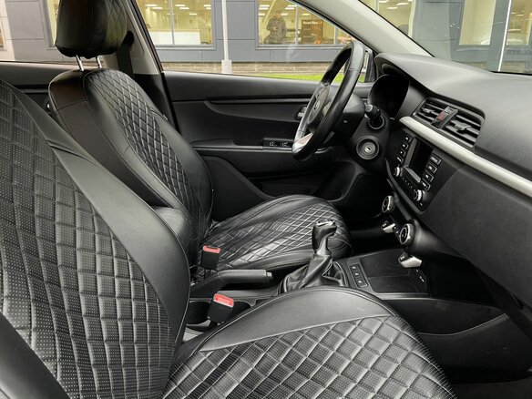 2017 Kia Rio IV, чёрный, 1200000 рублей - вид 9