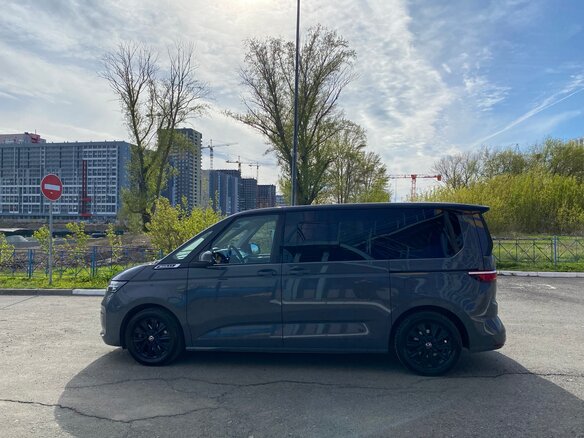 2022 Volkswagen Multivan T7, серый, 5850000 рублей - вид 38