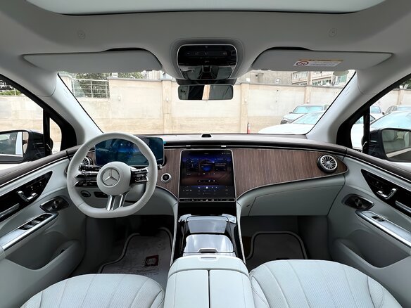 2025 Mercedes-Benz EQE SUV 500, чёрный, 7080000 рублей - вид 4