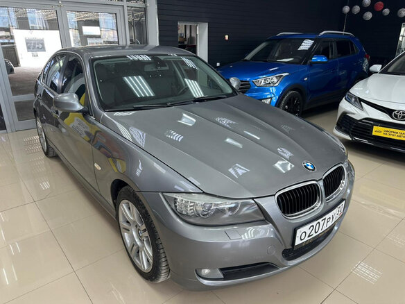 2010 BMW 3 серии 325i V (E90/E91/E92/E93) Рестайлинг, серый - вид 2