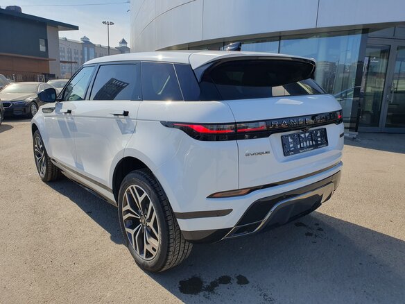 2025 Land Rover Range Rover Evoque L II Рестайлинг, белый - вид 6