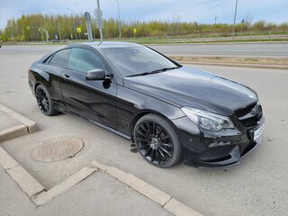 2014 Mercedes-Benz E-Класс 200 IV (W212, S212, C207) Рестайлинг, чёрный, 1300000 рублей, вид 2