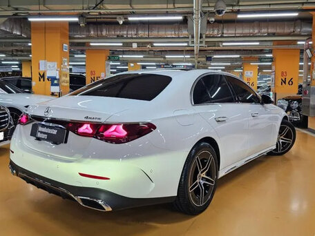 2025 Mercedes-Benz E-Класс 300 VI (W214, S214), белый, 6490000 рублей, вид 4
