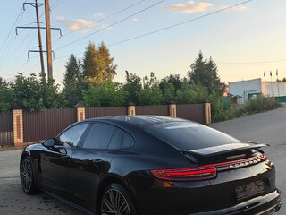 2017 Porsche Panamera 4S II, чёрный, 5700000 рублей, вид 4
