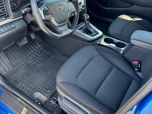 2016 Hyundai Elantra VI (AD), синий, 1320000 рублей - вид 15