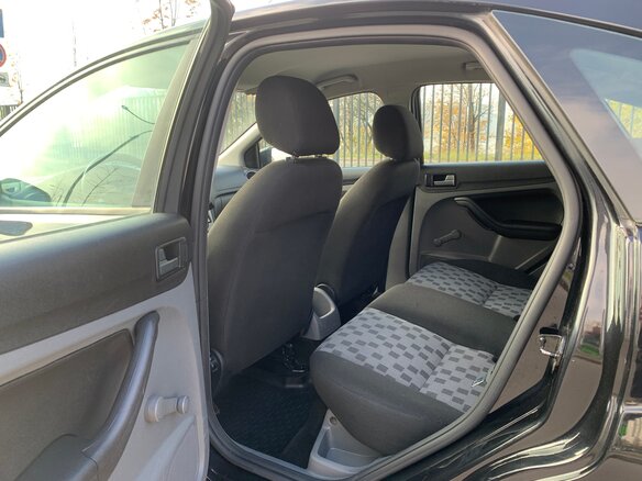 2009 Ford Focus II Рестайлинг, чёрный, 485000 рублей - вид 17