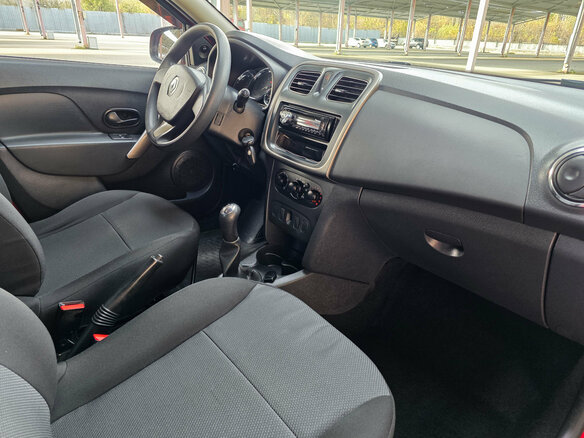 2016 Renault Logan II, красный, 549900 рублей - вид 9
