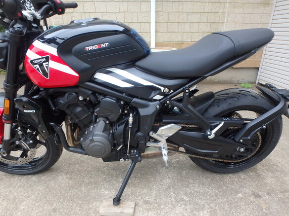 2026 Triumph Trident 660, красный, 1050000 рублей - вид 10