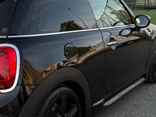 2020 Mini Hatch Cooper D III (F55/F56) Рестайлинг, чёрный, 2040000 рублей, вид 4