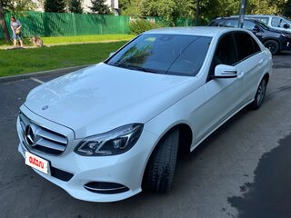 2014 Mercedes-Benz E-Класс 300 IV (W212, S212, C207) Рестайлинг, белый, 2490000 рублей, вид 2