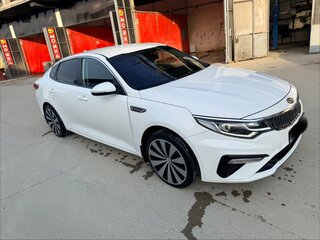 2019 Kia Optima IV Рестайлинг, белый, 1300000 рублей, вид 3
