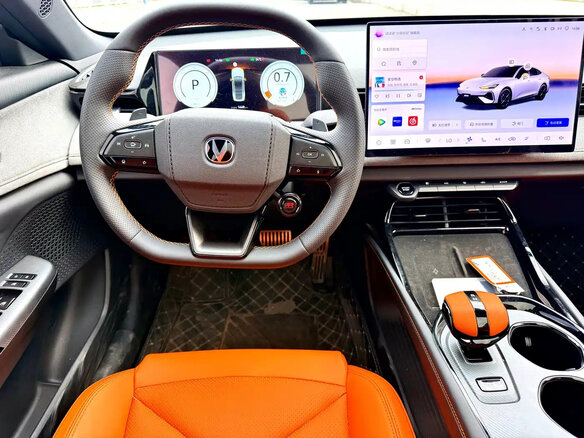 2025 Changan UNI-V I Рестайлинг 2, чёрный, 3370000 рублей - вид 10