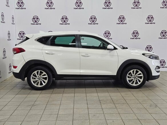 2017 Hyundai Tucson III, белый, 1475000 рублей - вид 3