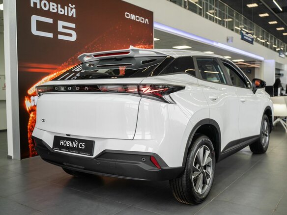 2026 Omoda C5 II, белый, 2349000 рублей - вид 5