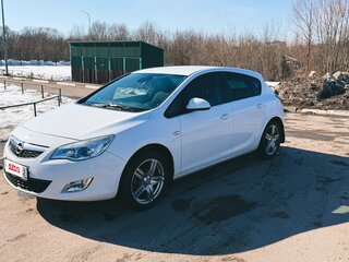 2011 Opel Astra J, белый, 670000 рублей, вид 1