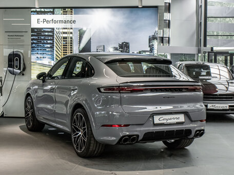 2026 Porsche Cayenne Coupé III Рестайлинг, серый, 22300000 рублей, вид 4