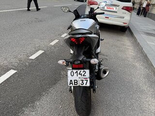 2020 Yamaha YZF-R3, серебристый, 475000 рублей, вид 3