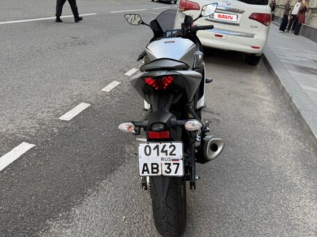 2020 Yamaha YZF-R3, серебристый, 495000 рублей, вид 3