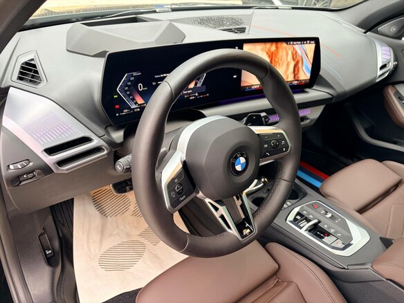 2025 BMW 1 серии 120i IV (F70), чёрный, 4990000 рублей - вид 20