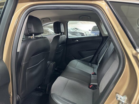 2013 Opel Astra J Рестайлинг, бежевый, 595000 рублей - вид 14
