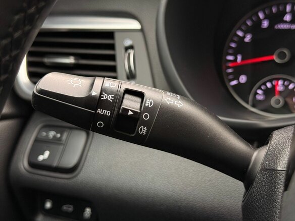2019 Kia Optima IV Рестайлинг, белый, 2165000 рублей - вид 18