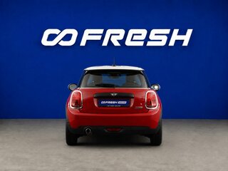 2018 Mini Hatch Cooper III (F55/F56), красный, 1549077 рублей, вид 4