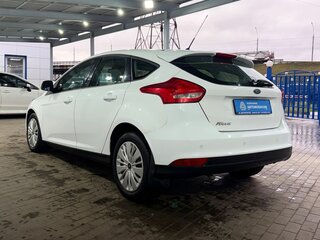 2016 Ford Focus III Рестайлинг, белый, 859000 рублей, вид 3