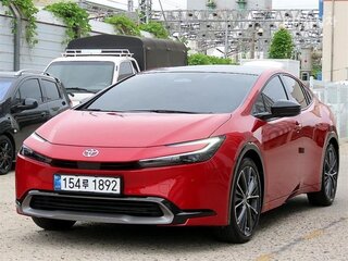 2023 Toyota Prius PHV V (XW60), красный, 2710000 рублей, вид 2