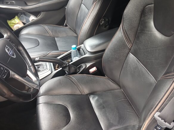 2015 Volvo V40 Cross Country I, чёрный, 1150000 рублей - вид 13