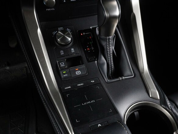 2020 Lexus NX 200 I Рестайлинг, белый - вид 14