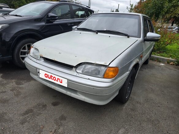 2004 Lada (ВАЗ) 2115, белый, 82000 рублей - вид 3