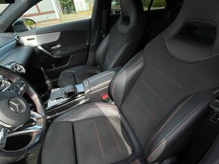 2019 Mercedes-Benz CLA 200 II (C118, X118), чёрный, 2650000 рублей, вид 4