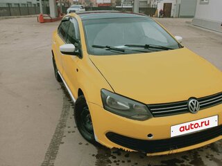 2012 Volkswagen Polo V, жёлтый, 320000 рублей, вид 3