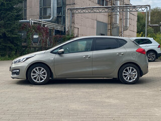 2016 Kia Ceed II Рестайлинг, серебристый, 1239000 рублей, вид 4