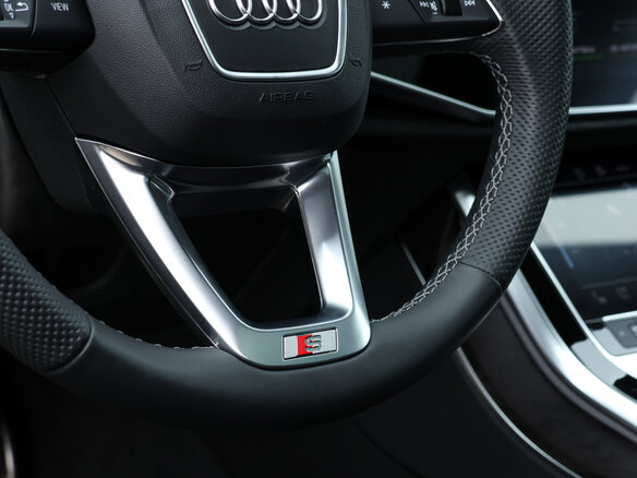 2021 Audi Q7 55 TFSI II (4M) Рестайлинг, чёрный, 6880500 рублей - вид 22