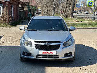 2011 Chevrolet Cruze I, серебристый, 700000 рублей, вид 2