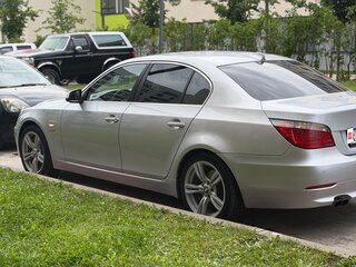 2009 BMW 5 серии 525xi V (E60/E61) Рестайлинг, серебристый, 1000000 рублей, вид 1